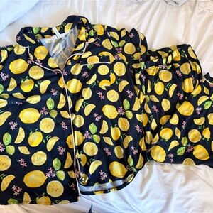Lemon Print Women's Pajama Set
